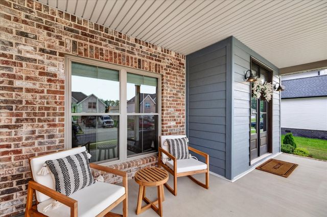 580 Bowden Dr, Clarksville, TN 37043