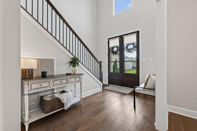 580 Bowden Dr, Clarksville, TN 37043