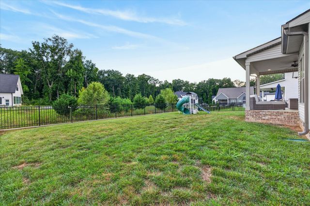 580 Bowden Dr, Clarksville, TN 37043