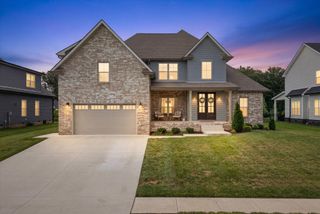 580 Bowden Dr, Clarksville, TN 37043