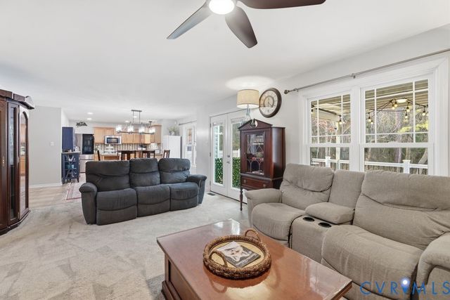 3606 Ivyridge Dr, Chester, VA 23831