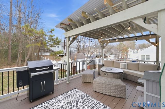 3606 Ivyridge Dr, Chester, VA 23831