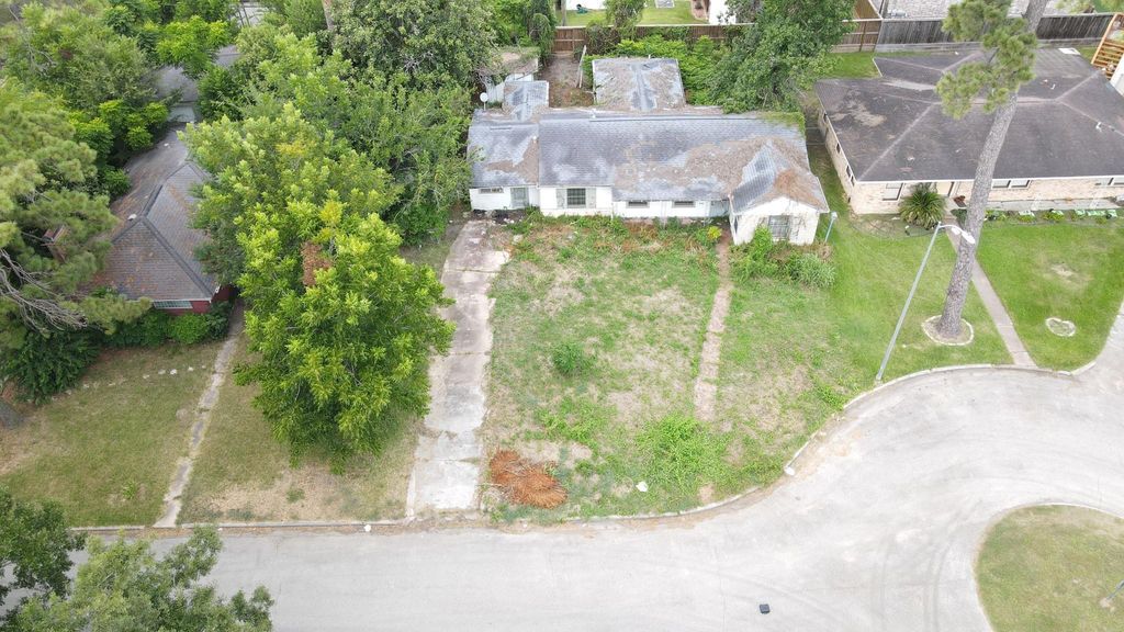 4409 Fernwood Drive, Houston, TX 77021