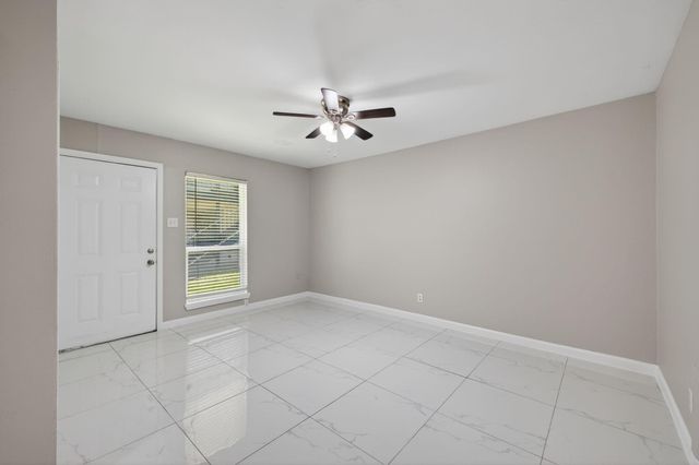 10600 S Post Oak Road 101, Houston, TX 77035