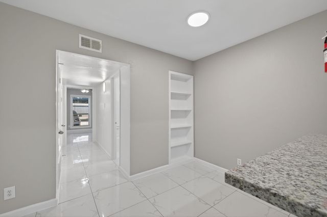 10600 S Post Oak Road 101, Houston, TX 77035