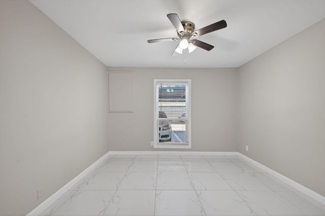 10600 S Post Oak Road 101, Houston, TX 77035