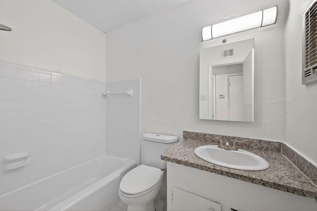 10600 S Post Oak Road 101, Houston, TX 77035