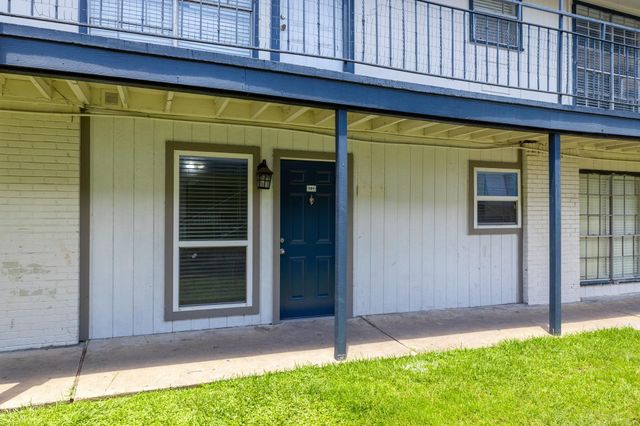 10600 S Post Oak Road 101, Houston, TX 77035