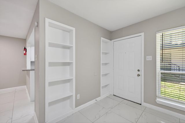 10600 S Post Oak Road 101, Houston, TX 77035