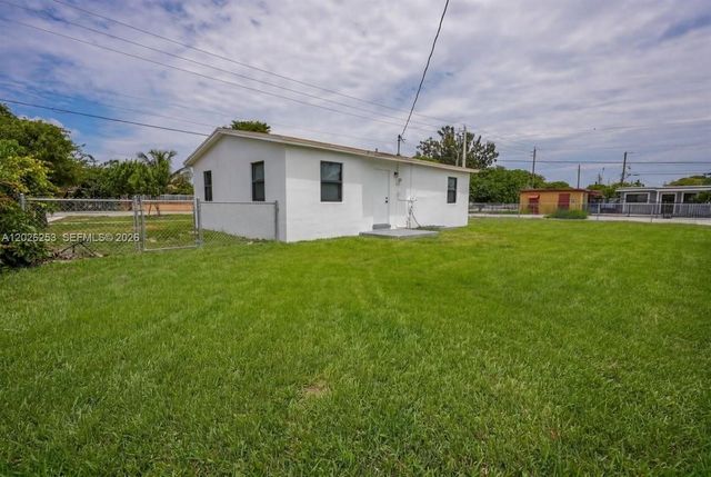 813 NW 6th Avenue, Florida City, FL 33034