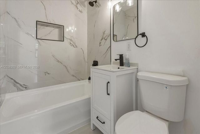 813 NW 6th Avenue, Florida City, FL 33034