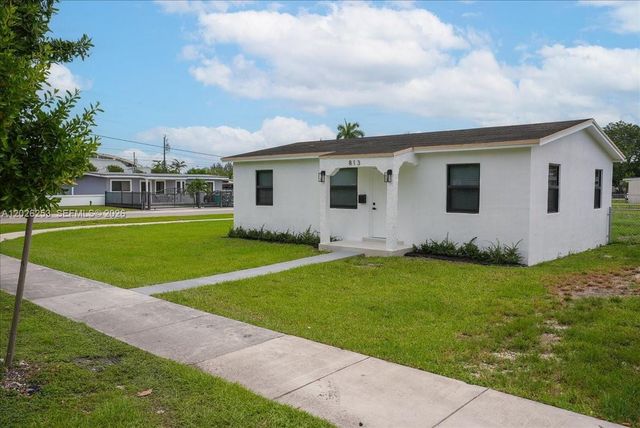813 NW 6th Avenue, Florida City, FL 33034