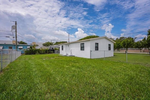 813 NW 6th Avenue, Florida City, FL 33034