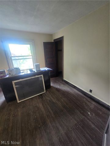 975 Owen Avenue, Akron, OH 44311