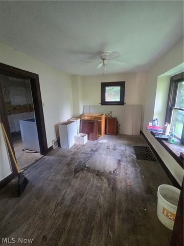 975 Owen Avenue, Akron, OH 44311