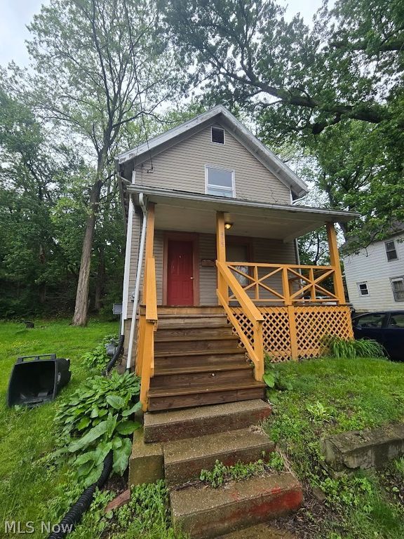 975 Owen Avenue, Akron, OH 44311