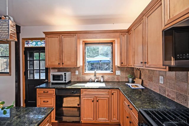 241 Senator Place, Cincinnati, OH 45220