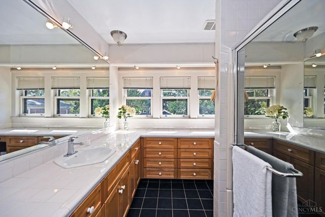 241 Senator Place, Cincinnati, OH 45220