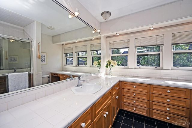 241 Senator Place, Cincinnati, OH 45220