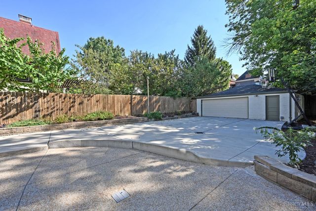 241 Senator Place, Cincinnati, OH 45220