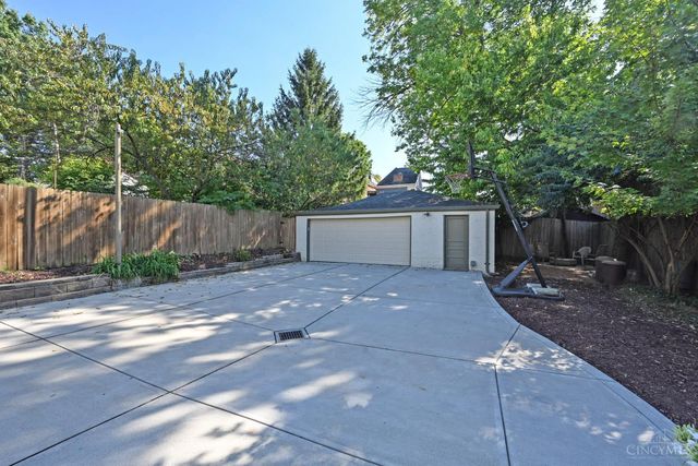 241 Senator Place, Cincinnati, OH 45220