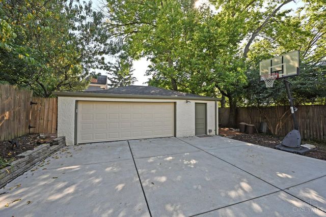 241 Senator Place, Cincinnati, OH 45220