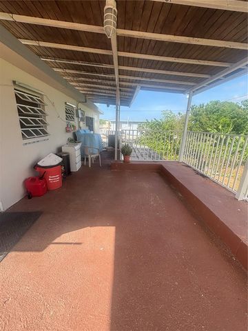 402 URB COUNTRY CLUB MD18, Carolina, PR 00979