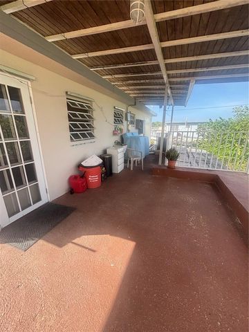 402 URB COUNTRY CLUB MD18, Carolina, PR 00979