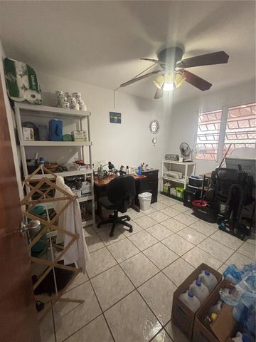 402 URB COUNTRY CLUB MD18, Carolina, PR 00979