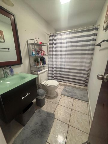 402 URB COUNTRY CLUB MD18, Carolina, PR 00979