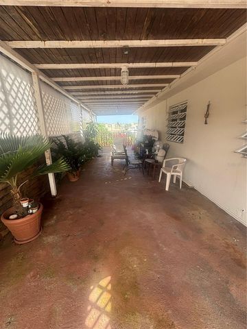402 URB COUNTRY CLUB MD18, Carolina, PR 00979