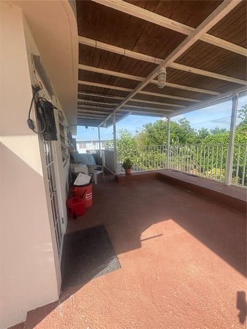 402 URB COUNTRY CLUB MD18, Carolina, PR 00979