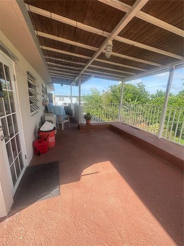 402 URB COUNTRY CLUB MD18, Carolina, PR 00979