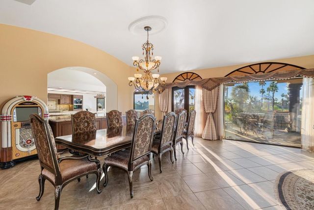 345 Crest Lake Drive, Palm Desert, CA 92211