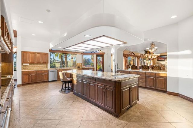 345 Crest Lake Drive, Palm Desert, CA 92211