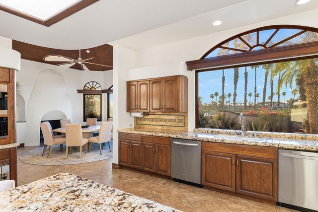 345 Crest Lake Drive, Palm Desert, CA 92211