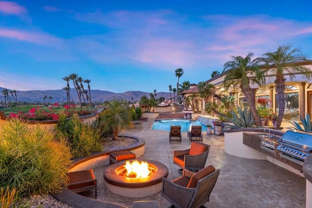 345 Crest Lake Drive, Palm Desert, CA 92211