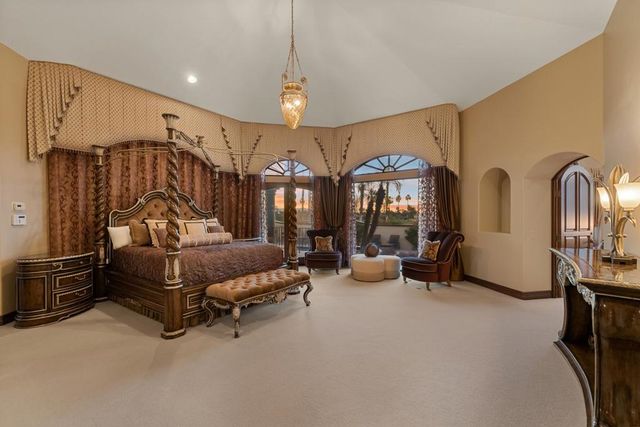 345 Crest Lake Drive, Palm Desert, CA 92211