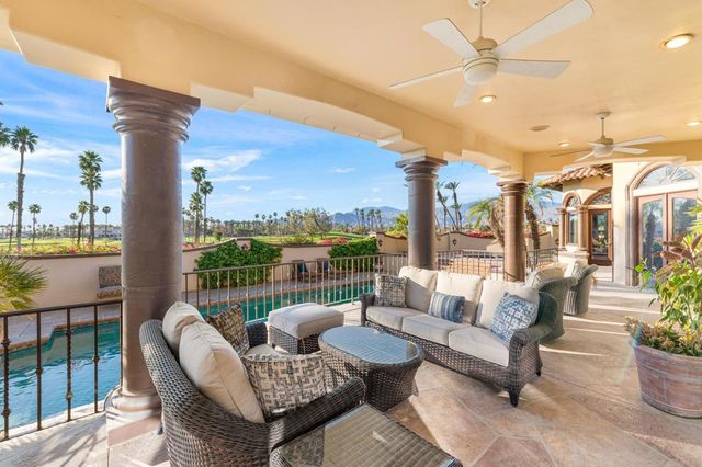 345 Crest Lake Drive, Palm Desert, CA 92211