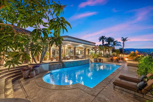 345 Crest Lake Drive, Palm Desert, CA 92211