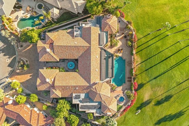 345 Crest Lake Drive, Palm Desert, CA 92211