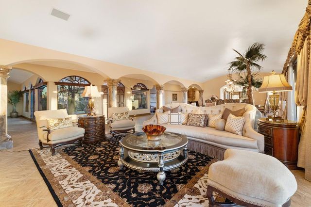 345 Crest Lake Drive, Palm Desert, CA 92211