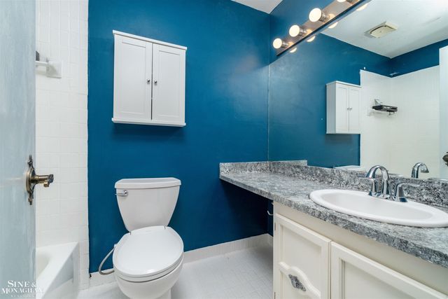 22029 Shore Pointe Lane, Saint Clair Shores, MI 48080