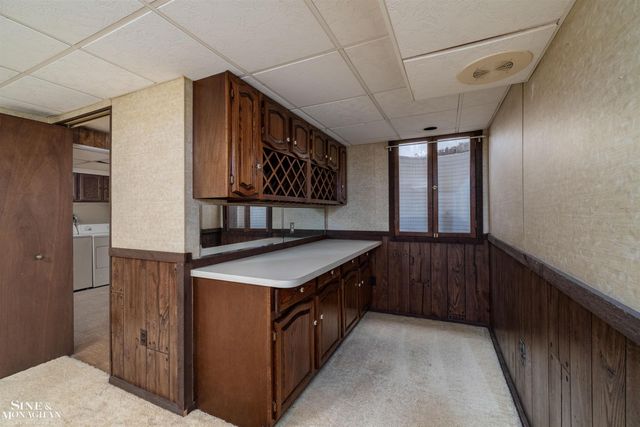 22029 Shore Pointe Lane, Saint Clair Shores, MI 48080