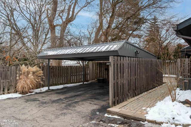 22029 Shore Pointe Lane, Saint Clair Shores, MI 48080