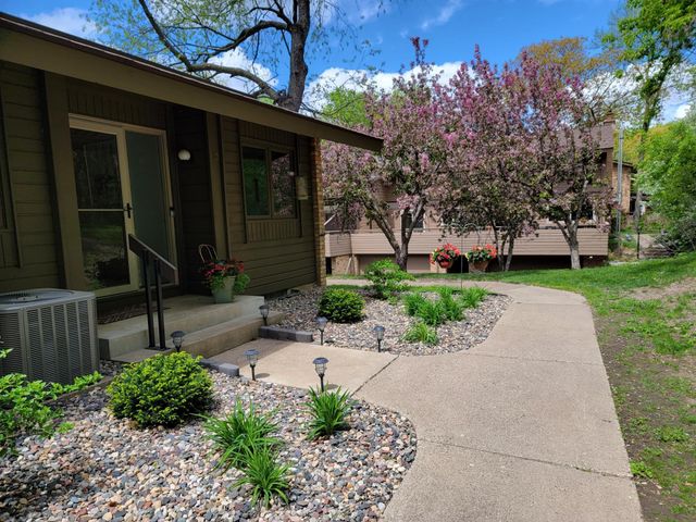 165 Birnamwood Drive, Burnsville, MN 55337