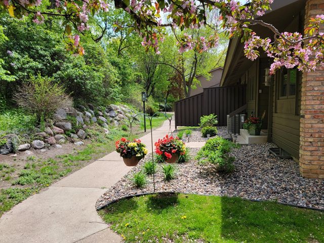 165 Birnamwood Drive, Burnsville, MN 55337