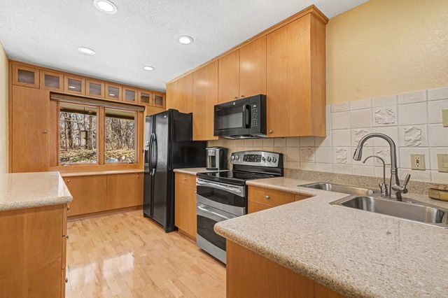 165 Birnamwood Drive, Burnsville, MN 55337