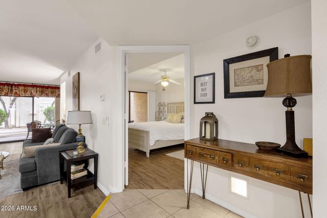 8651 E ROYAL PALM Road 127, Scottsdale, AZ 85258