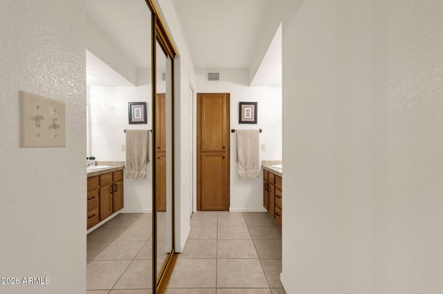 8651 E ROYAL PALM Road 127, Scottsdale, AZ 85258